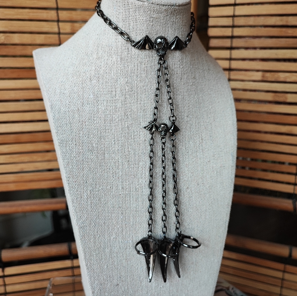 Dolls Kill Gunmetal Slave Bracelet Adjustable Rings Fingernail Claws Gothic NEW - Picture 10 of 10